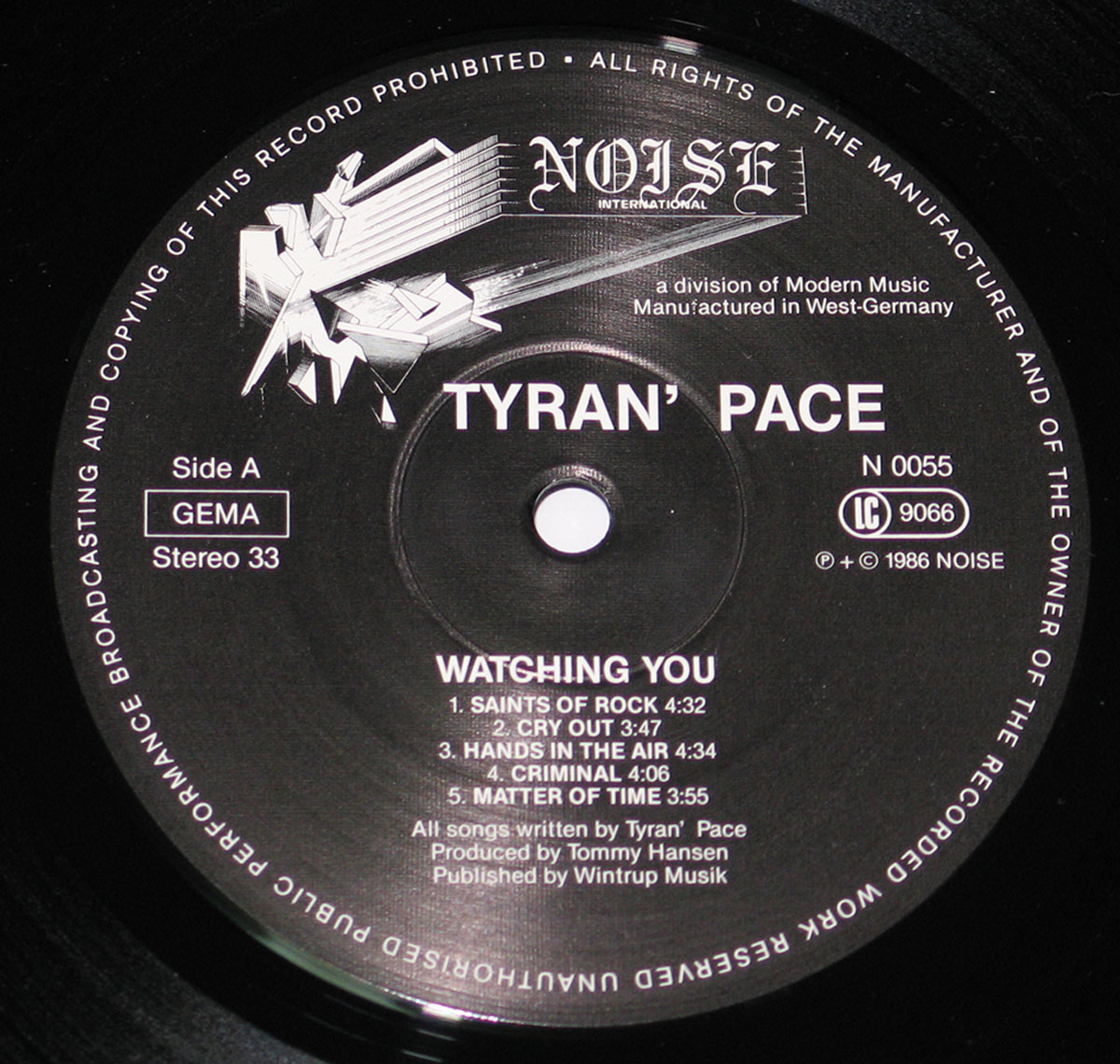 High Resolution Photo #13 TYRAN PACE Watching You https://vinyl-records.nl 